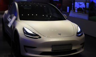 Tesla hamuje wzrosty w USA