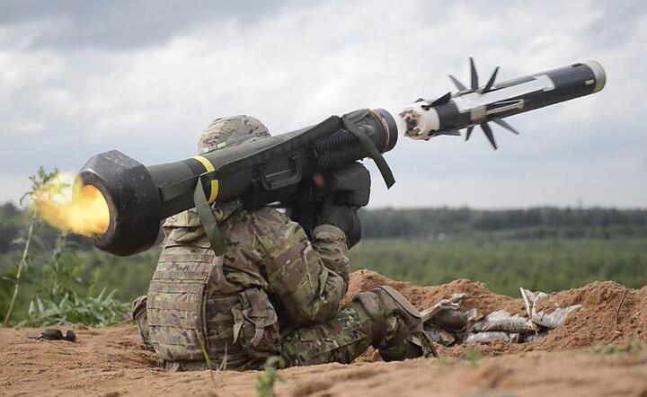 Wyrzutnia Javelin / autor: Wikpedia, Creative Commons, Photo by Sgt. 1st Class Ben Houtkooper  34th Red Bull Infantry Division