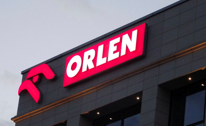 szyld PKN Orlen / autor: Fratria
