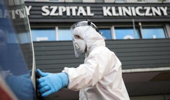 Raport MZ: Dziewięciokrotny wzrost liczby zgonów