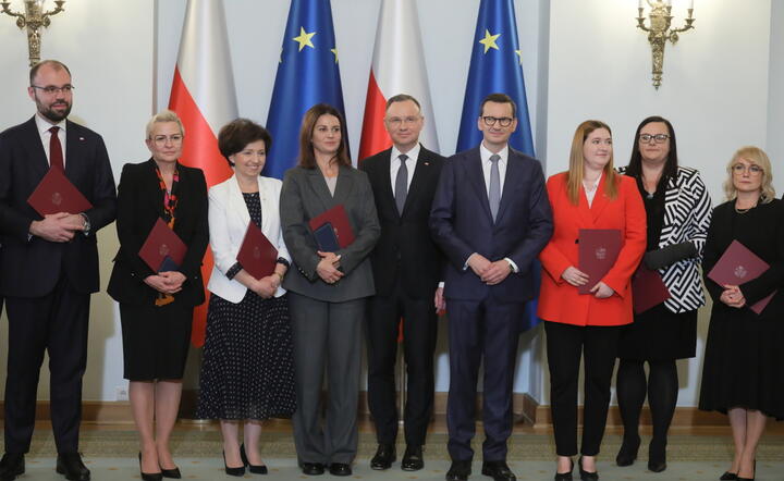 Nowy rząd nowych twarzy. Kim sią nowi ministrowie?