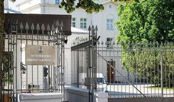 Będą zmiany w płacach pracowników cywilnych wojska