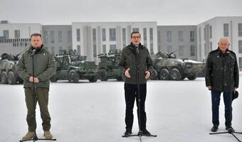 Premier: Wojsko polskie jest silne jak nigdy