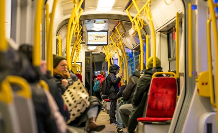 Wnętrze stołecznego tramwaju  / autor: Fratria / AS
