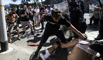 Neofaszyści i radykalne grupy kibiców starli się z policją [GALERIA]