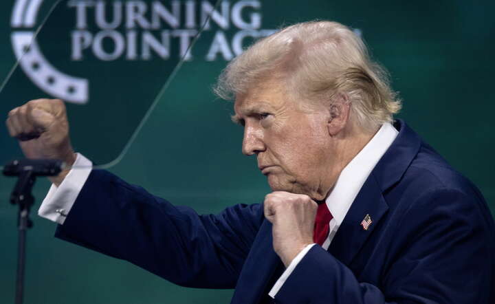 Donald Trump prowadzi kampanię na Florydzie / autor: CRISTOBAL HERRERA-ULASHKEVICH/EPA/PAP