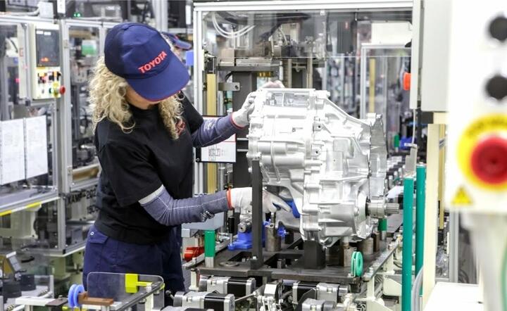 hala produkcyjna silników i skrzyń biegu Toyoty w Wałbrzychu / autor: Cars BOOM/Toutube