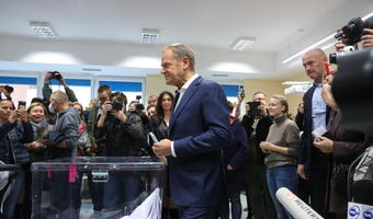 Lider PO Donald Tusk oddał głos  w Warszawie
