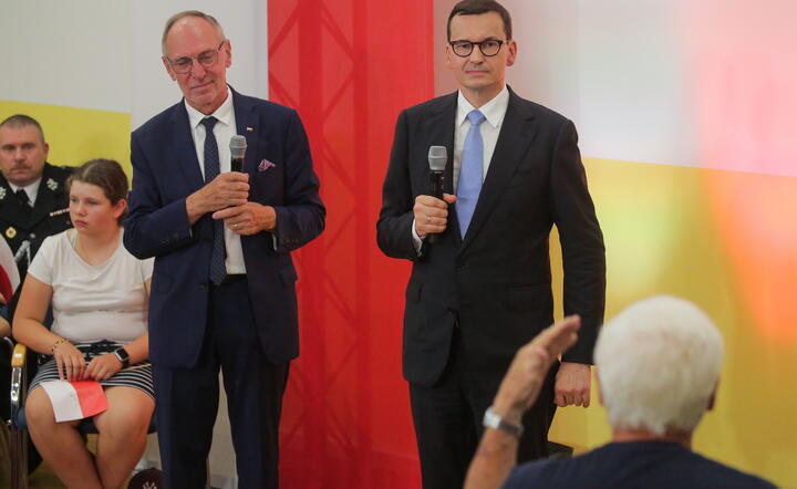 premier Mateusz Morawiecki oraz poseł PiS Zbigniew Babalski / autor: fotoserwis PAP