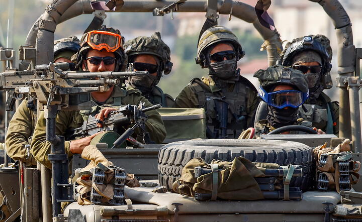 Patrol izraelski w pobliżu granicy z Gazą / autor: PAP/EPA