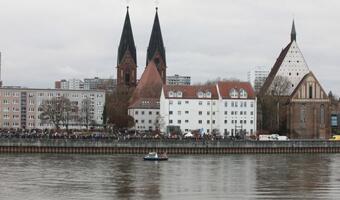 Protest niemieckich koronasceptyków we Frankfurcie nad Odrą