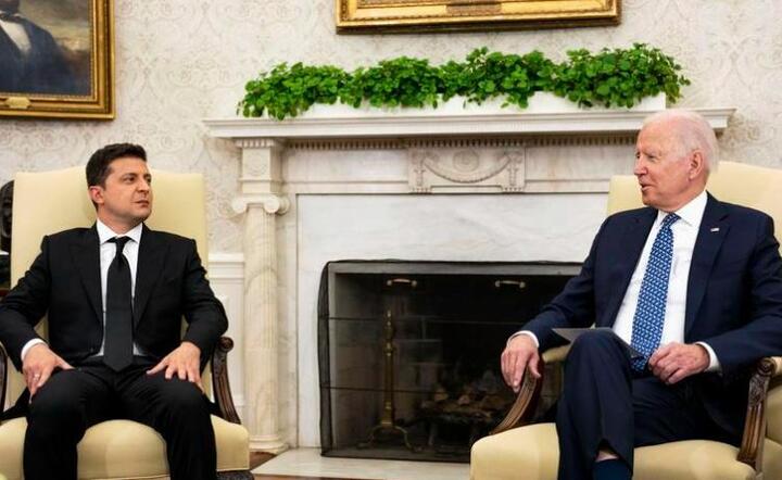 Wołodymyr Zełenski (L) i Joe Biden (P) / autor: PAP/EPA/Doug Mills