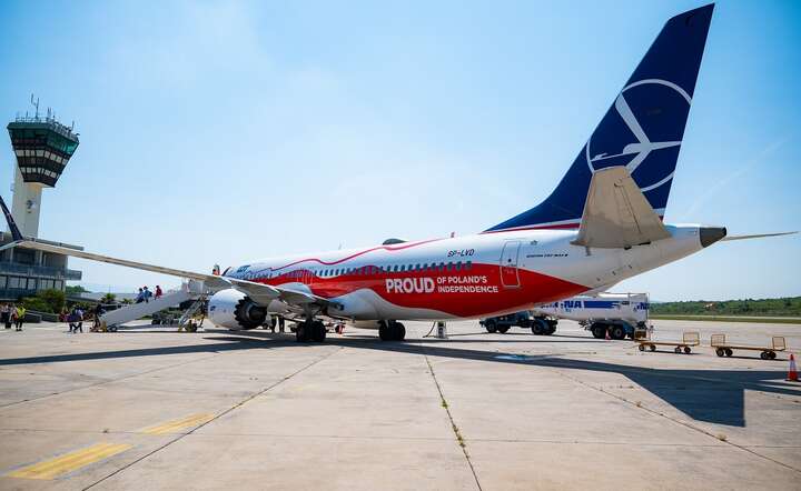 Samolot Boeing 737 Max 8 w barwach PLL LOT / autor: materiały prasowe PLL LOT