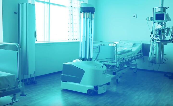 Robot w walce z patogenami  / autor: MED&CARE