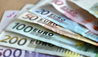 Złoty stabilizuje się na niższych poziomach