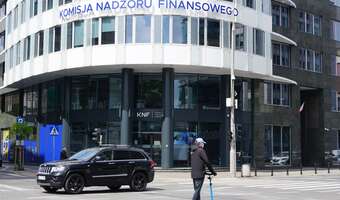 KNF zawiadamia prokuraturę. Trzy firmy podejrzane