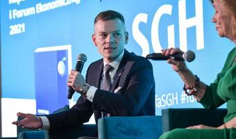 Szef KNF: konsument musi brać odpowiedzialność za swoje decyzje