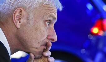 Szef Volkswagena się korzy i przeprasza Amerykanów za oszustwa koncernu