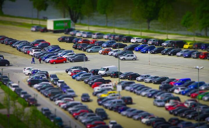 Przez zawieszenie produkcji tylko do 30 marca z taśm nie zjechało aż 1 231 038 pojazdów / autor: Pixabay