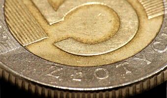 Złoty w czwartek umacniał się do dolara i euro