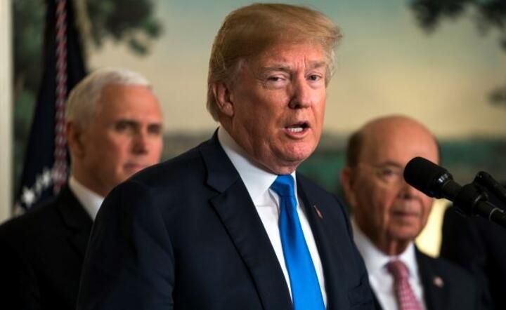 autor: EPA/JIM LO SCALZO