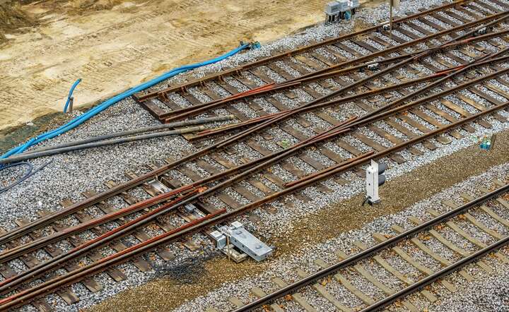 Konsorcjum Torpol-Mirbud domaga się zmiany wyroku Krajowej Izby Odwoławczej w sprawie przetargu na modernizację Rail Baltica / autor: Fratria / AS
