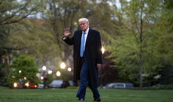 Celny poker! Donald Trump podbija stawkę