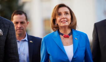 Pelosi w Rzeszowie: stoimy ramię w ramię z Ukrainą