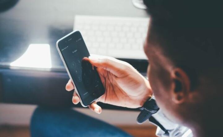 Połączenie telefoniczne / autor: Pixabay 