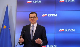 Premier: opowiadam się za projektem ws. weryfikacji szczepień