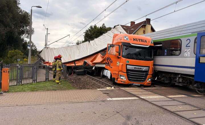 Miejsce wypadku kolejowego w Gdańsku / autor: materiały Państwowej Straży Pożarnej / Facebook KM PSP Gdańsk  
