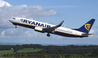 Ryanair chce wrócić 1 lipca. Pasażerowie w maskach
