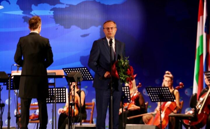Paweł Borys laureatem Nagrody 30-lecia Forum Ekonomicznego w Karpaczu  / autor: Twitter