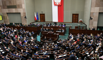Sondaż dla wPolityce: zyskują Zjednoczona Prawica i KO