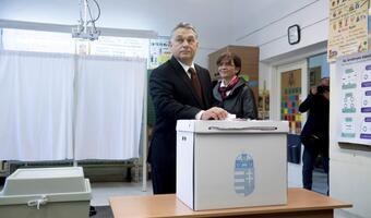 Węgry: „miażdżące zwycięstwo” partii Orbana referendum ws. zgody na reguły UE w przyjmowaniu uchodźców
