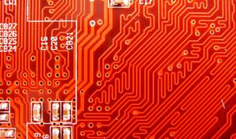 Haker który powstrzymał atak wirusa WannaCry przebywa w areszcie