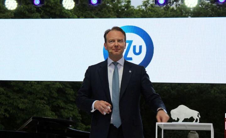  Surówka jest wysoko oceniany przez rynki finansowe  / autor: Fratria