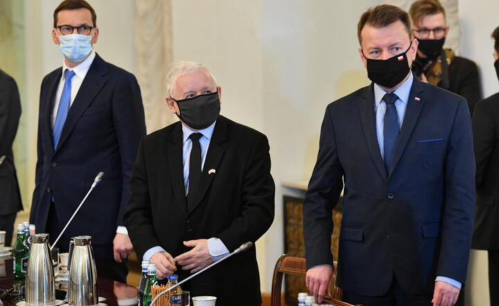 premier Mateusz Morawiecki, wicepremier, prezes PiS Jarosław Kaczyński oraz minister obrony narodowej Mariusz Błaszczak podczas posiedzenia Rady Bezpieczeństwa Narodowego / autor: fotoserwis PAP
