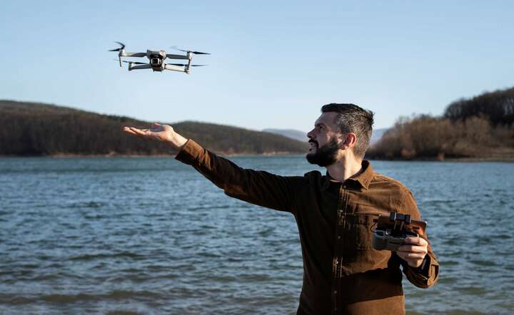 Wygląda na to, że nowe OC dla dronów to fikcja. / autor: Freepik