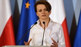 Emilewicz o redukcjach w administracji: Zaczynamy od martwych etatów