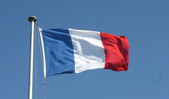 Opozycja miała nadzieję na konflikt, a tu Emmanuel Macron chce się spotykać z prezydentem Dudą