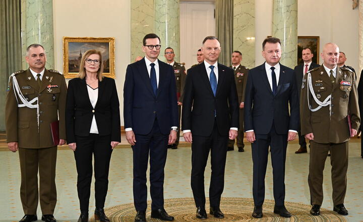 Premier Mateusz Morawiecki, Minister  Mariusz Błaszczak, Małgorzata Gosiewska, Prezydent Andrzej Duda, Maciej Klisz, Wiesław Kukuła / autor: PAP