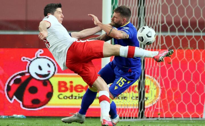 Robert Lewandowski gra ostro! / autor: PAP/Leszek Szymański