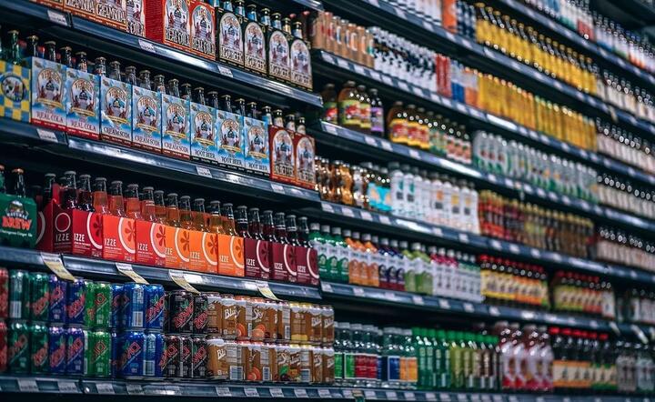Podatek cukrowy to problem nie tylko dla producentów słodkich napojów / autor: Pixabay