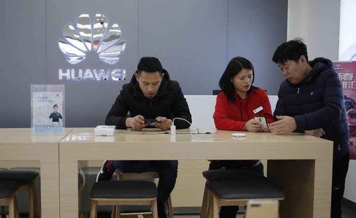 Huawei / autor: PAP/EPA/WU HONG