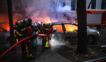 Francja: 67 rannych policjantów. 95 osób zatrzymano