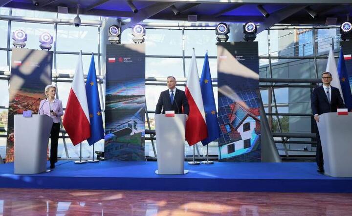 Ursula von der Leyen, Andrzej Duda i Mateusz Morawiecki  / autor: PAP/Leszek Szymański 