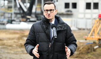 Premier Morawiecki: Niech przyjedzie tutaj ktoś od Tuska. Co z rafinerią?