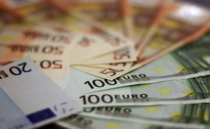 Spora zmienność na indeksach w Europie po publikacji wstępnych PMI