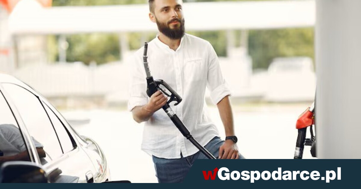 Paliwa znów będą tanie? Niekoniecznie, ale tego w mediach władzy nie usłyszysz!